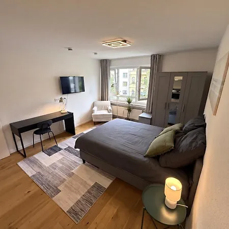 Appartement Frisch Saniertes Design-studio Am Chlodwigplatz *